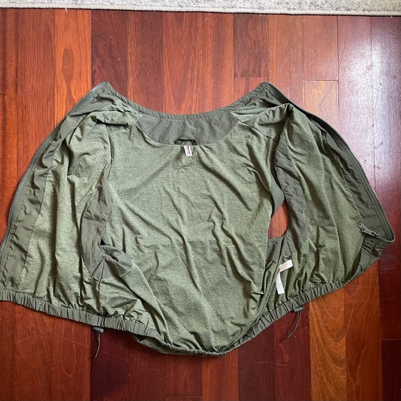 Free People Movement Packable Running Vest Army Size XS Cropped Athleisure - Picture 12 of 13